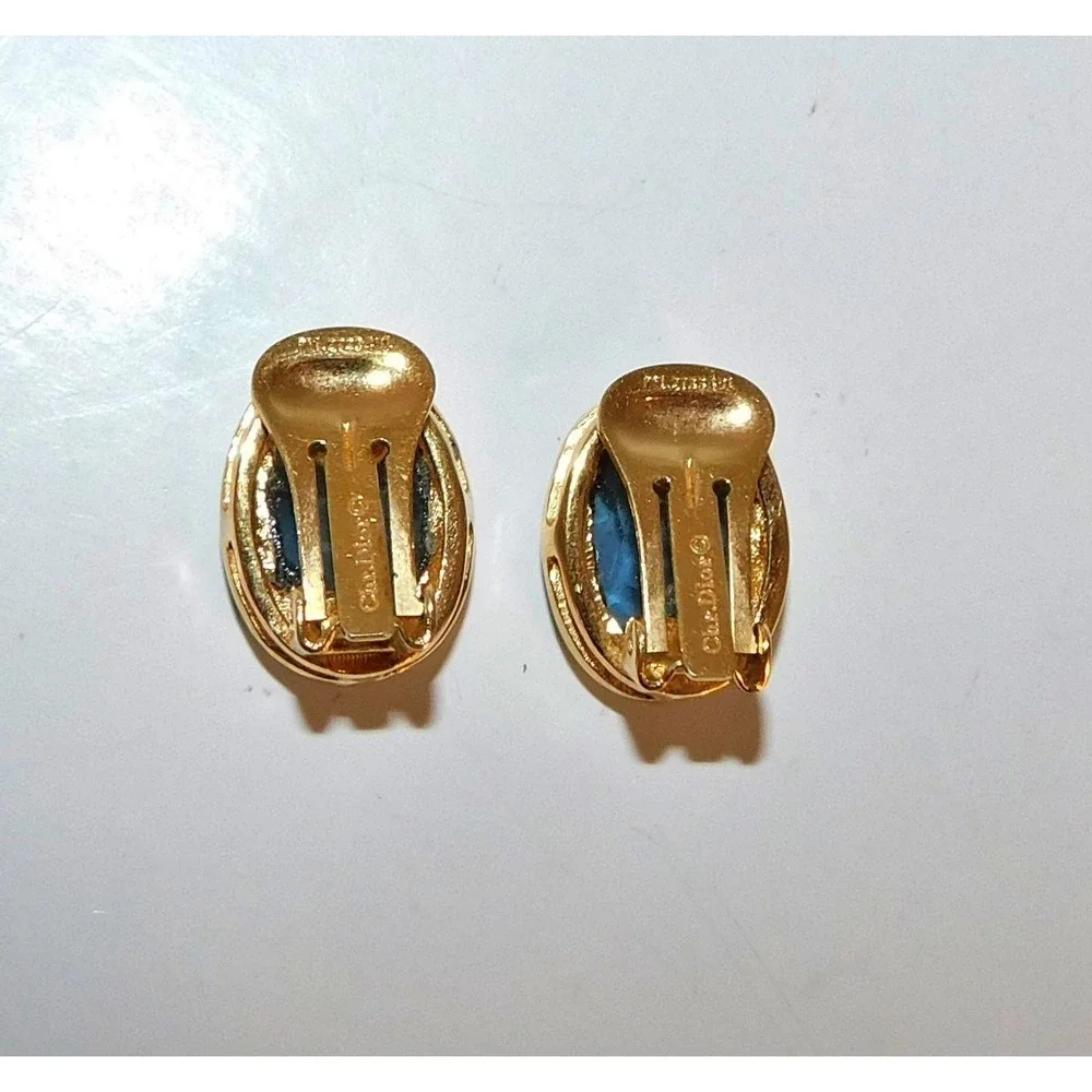Christian Dior Vintage Blue Stone Gold Tone Jeweled‎ Clip On Earrings